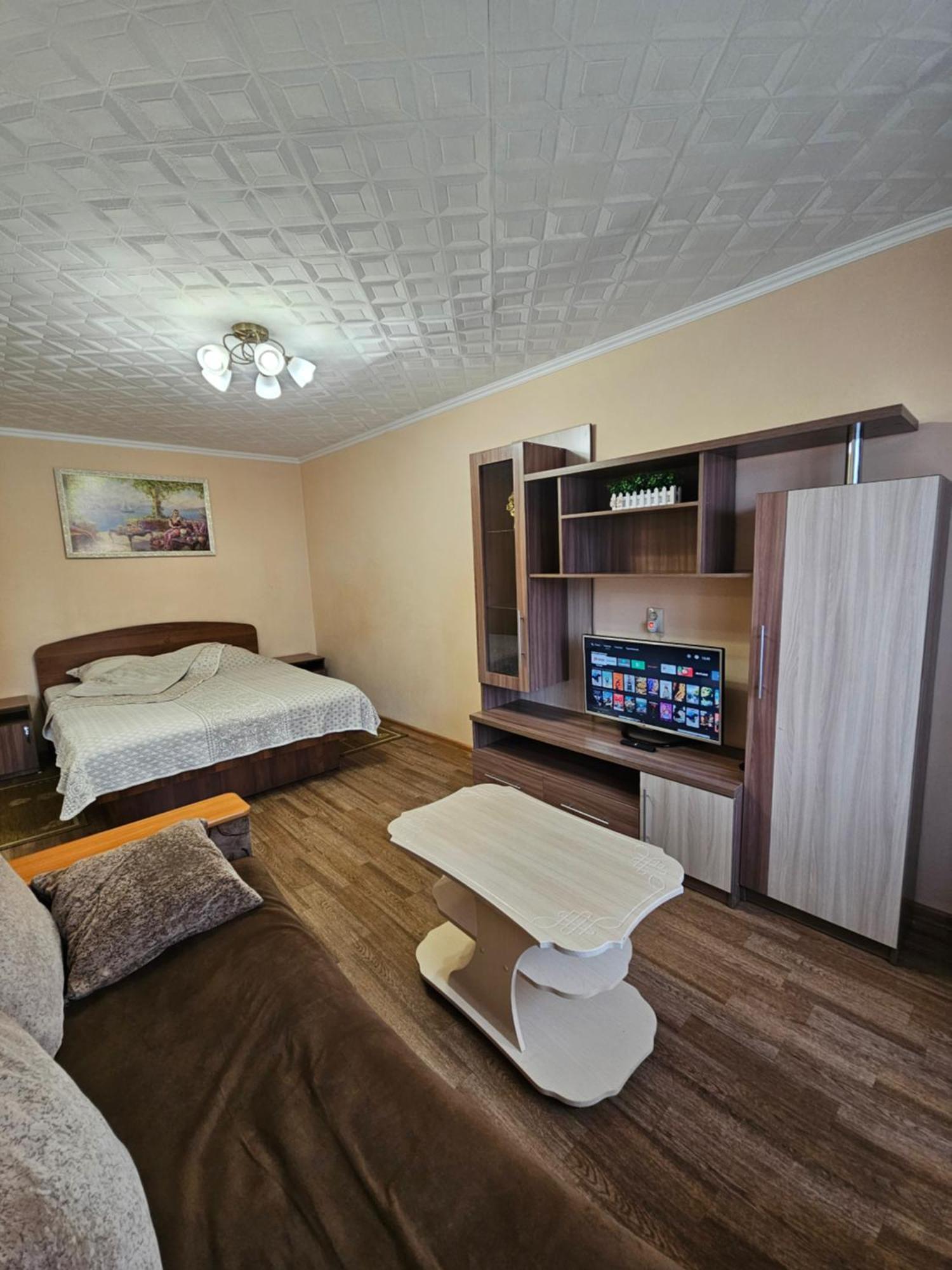 Lux Apartment On Potanina 19 Ustʼ-Kamenogorsk Eksteriør bilde
